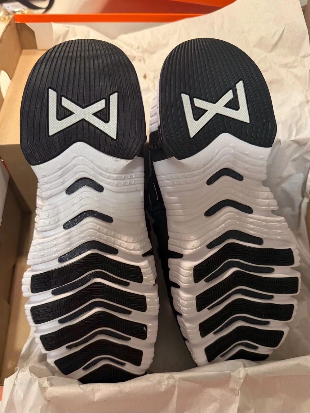 NIB | Nike Free MetCon 5 | Black & White Anthracite | Size: 8.5